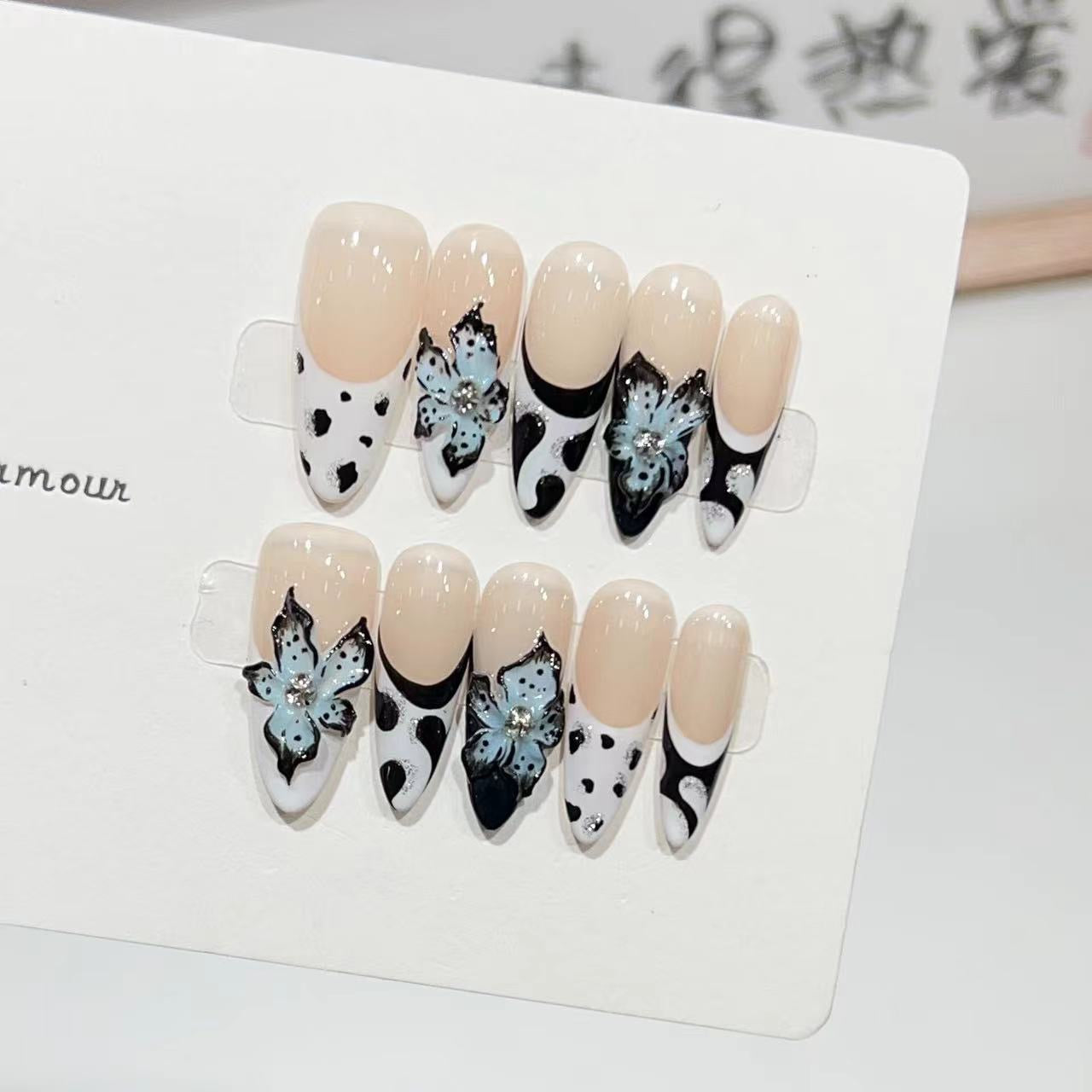 Devil’s Flower - Le Nail NYC -