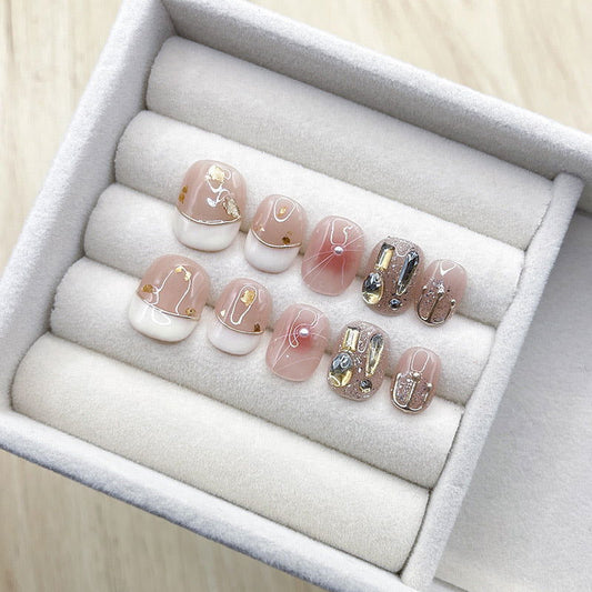Elegant Gold Line - Le Nail NYC -