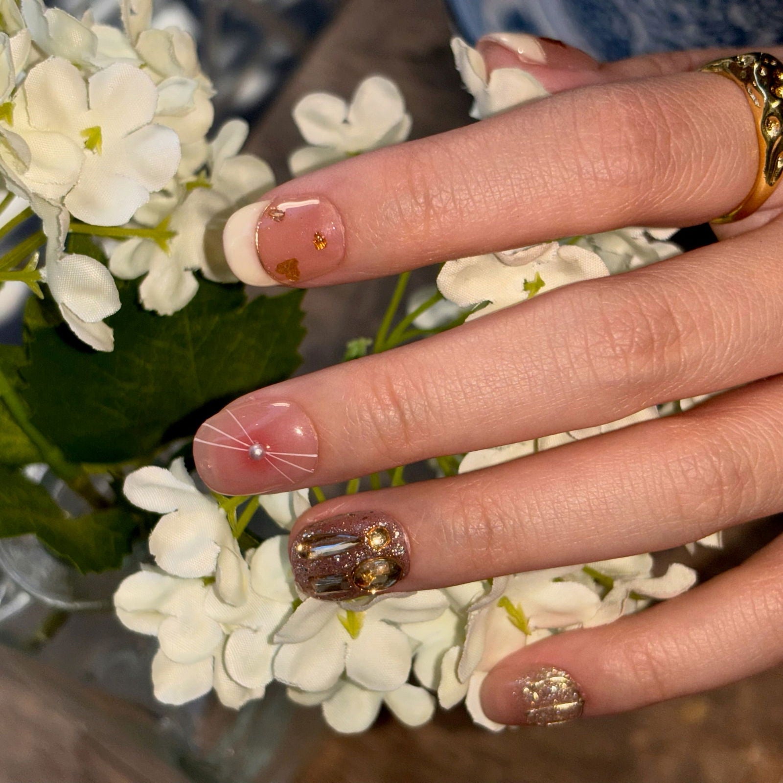 Elegant Gold Line - Le Nail NYC -