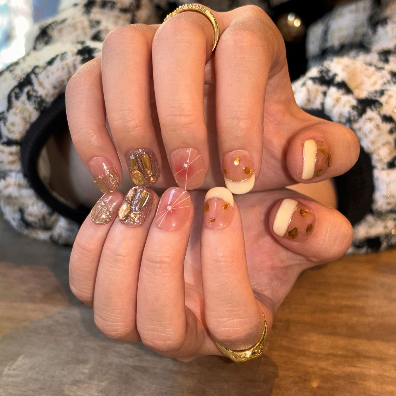 Elegant Gold Line - Le Nail NYC -