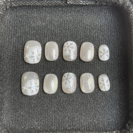 Snowflake Winter Vibes Press-on Nails Short Winter Presson set for Holiday subtle shimmering delicate nail with snow sticker