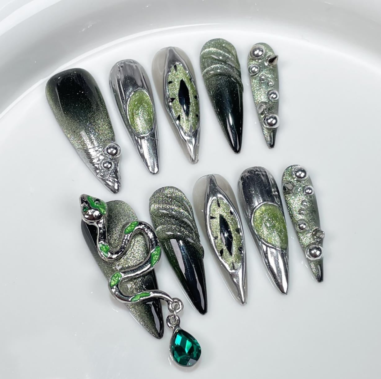 Emerald Serpent - Le Nail NYC - 