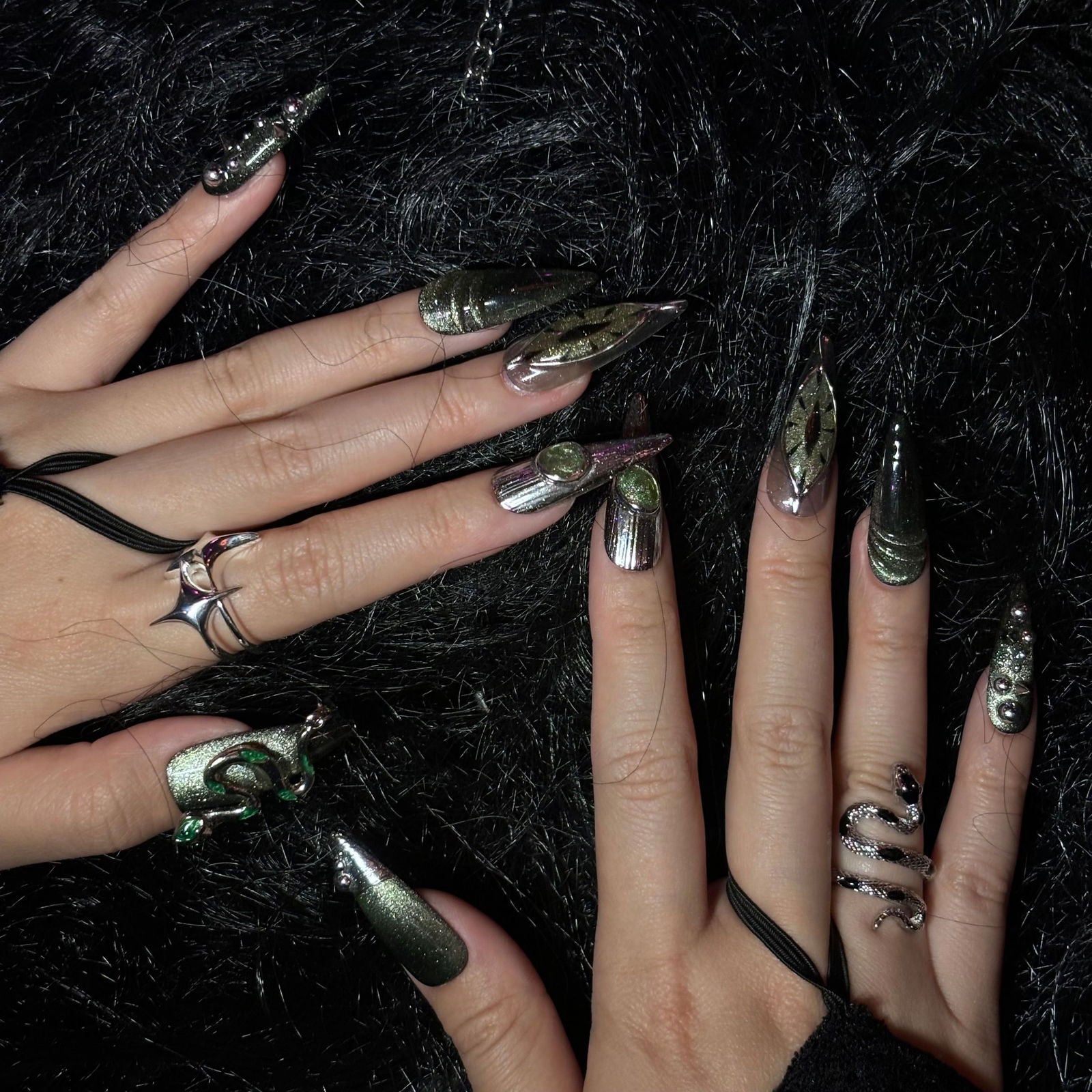 Emerald Serpent - Le Nail NYC - 