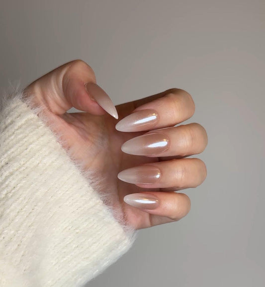 Graceful Plain Glitter Nude Ombre Shimmer Taupe Tone Press-on Nail Simple Minimalist Nail Set Almond Shape For Everyday Wear Subtle Design