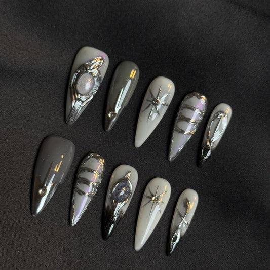 Mystique Midnight Elegent Silver Metallic Press-on Nail Set Stiletto Long Bold Sophisticated Design Striking Chrome Nail Intricate Handmade